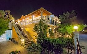 Kapetanios Luxury