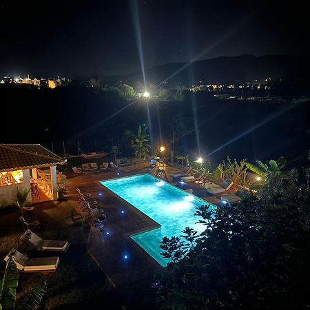 Kapetanios Luxury Aparthotel Agios Georgios  Exterior photo