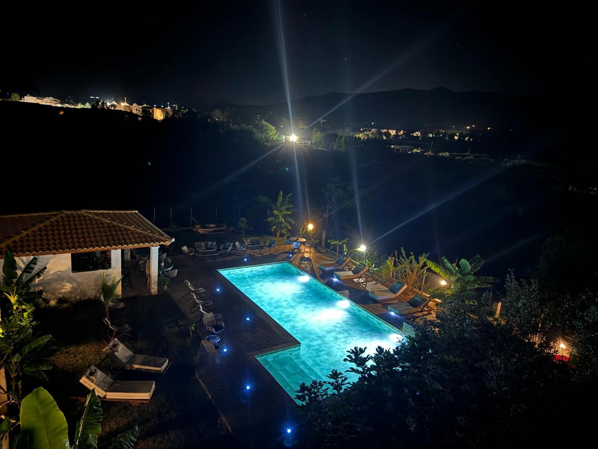 Kapetanios Luxury Aparthotel Agios Georgios  Exterior photo